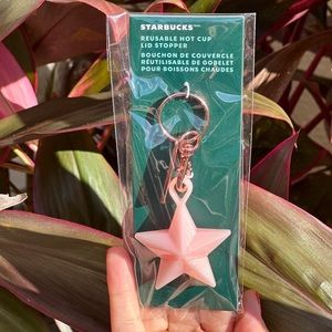 New Starbucks 2023 Holiday Silicone Pink Star Hot Drink Plug Keychain